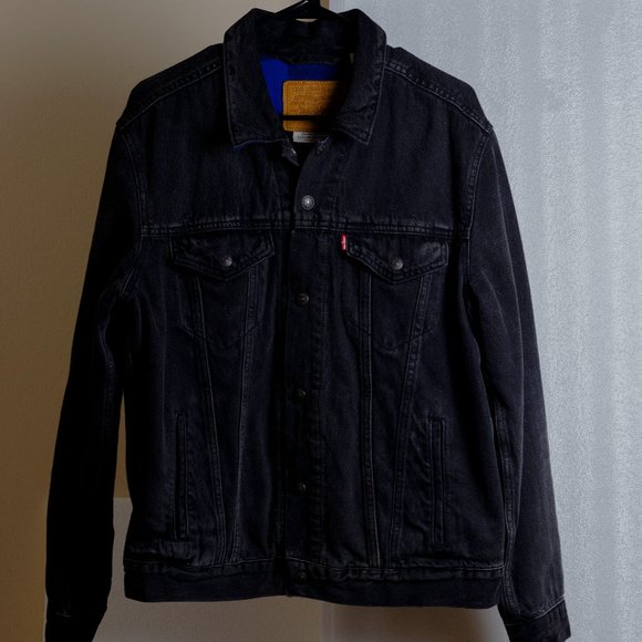 Levis Insulated Trucker Jacket - Picture 1 of 2